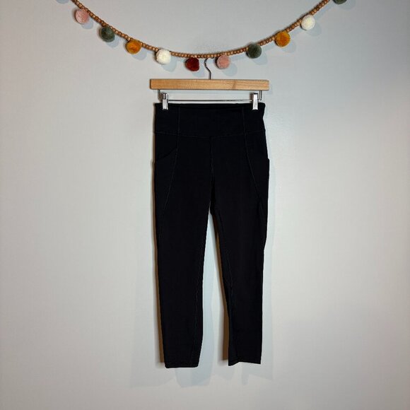 Lululemon Time to Sweat Crops in Black - Picture 2 of 7